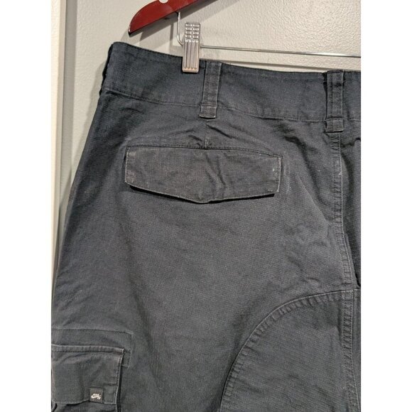 Nike SB Kearny Cargo Pants Men's Sz 38 Black Skate Ripstop Straight Leg - Picture 16 of 16